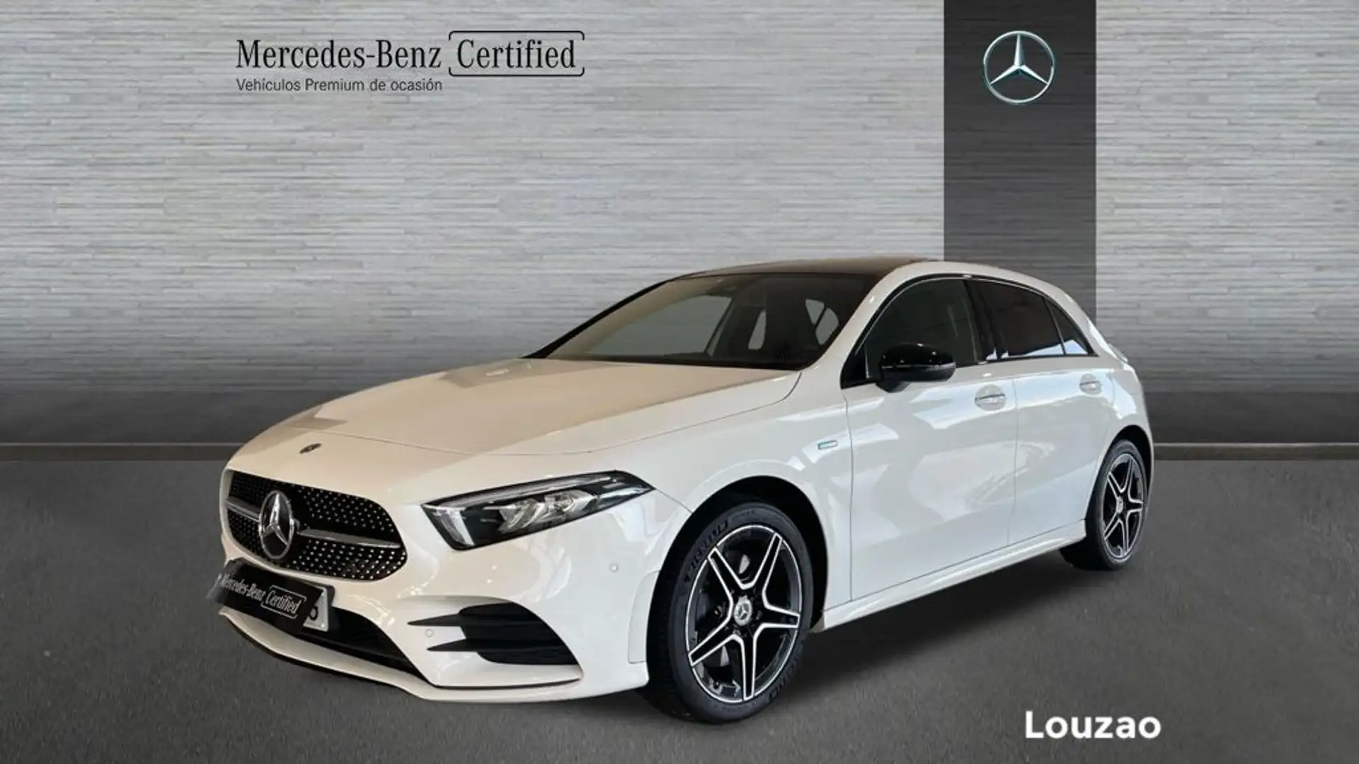 Mercedes-Benz A 250 e AMG Line (EURO 6d) - 1