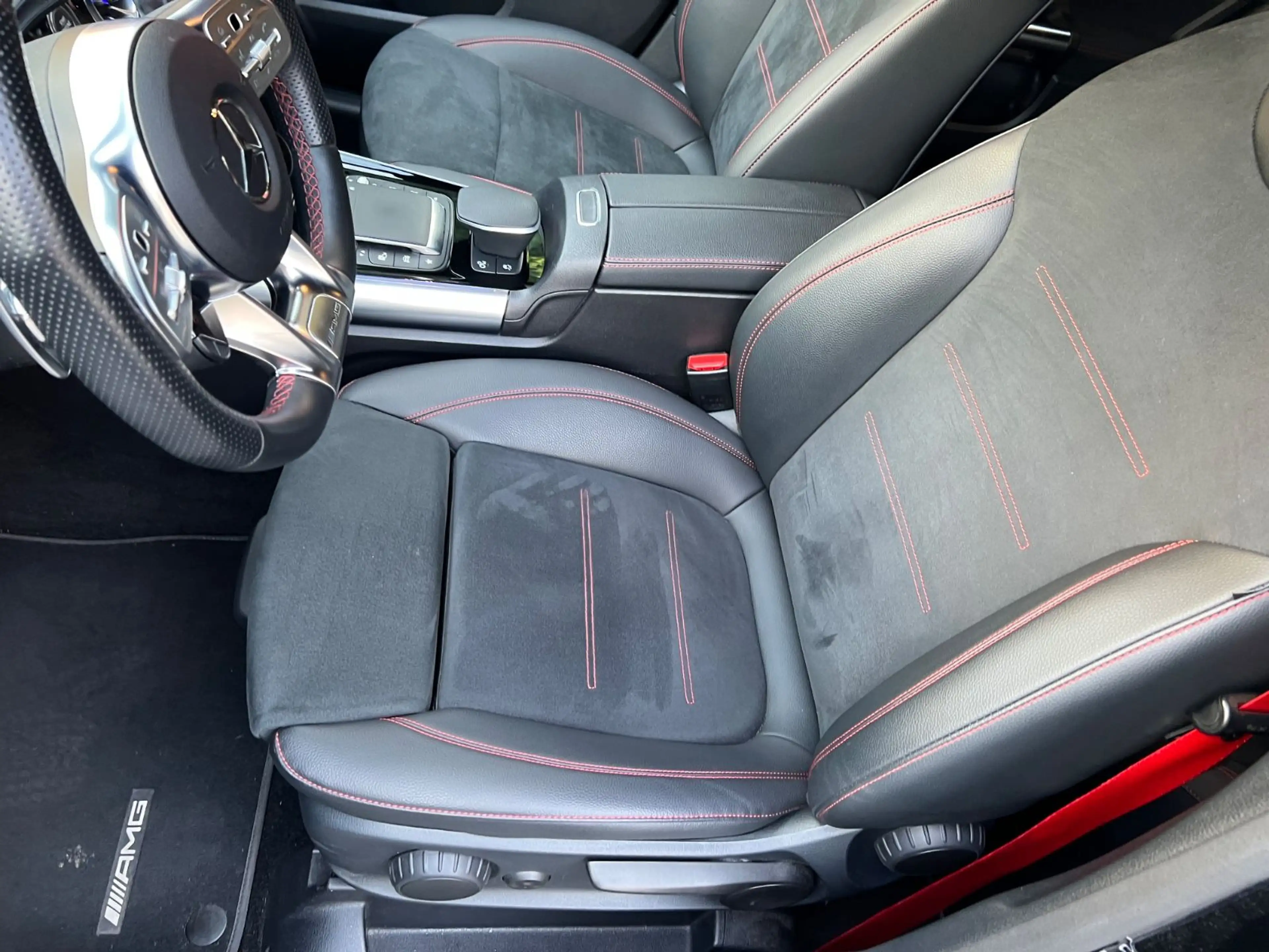 Mercedes-Benz GLA 35 AMG 4M AMG SPEEDSHIFT DCT 8G — photo 15