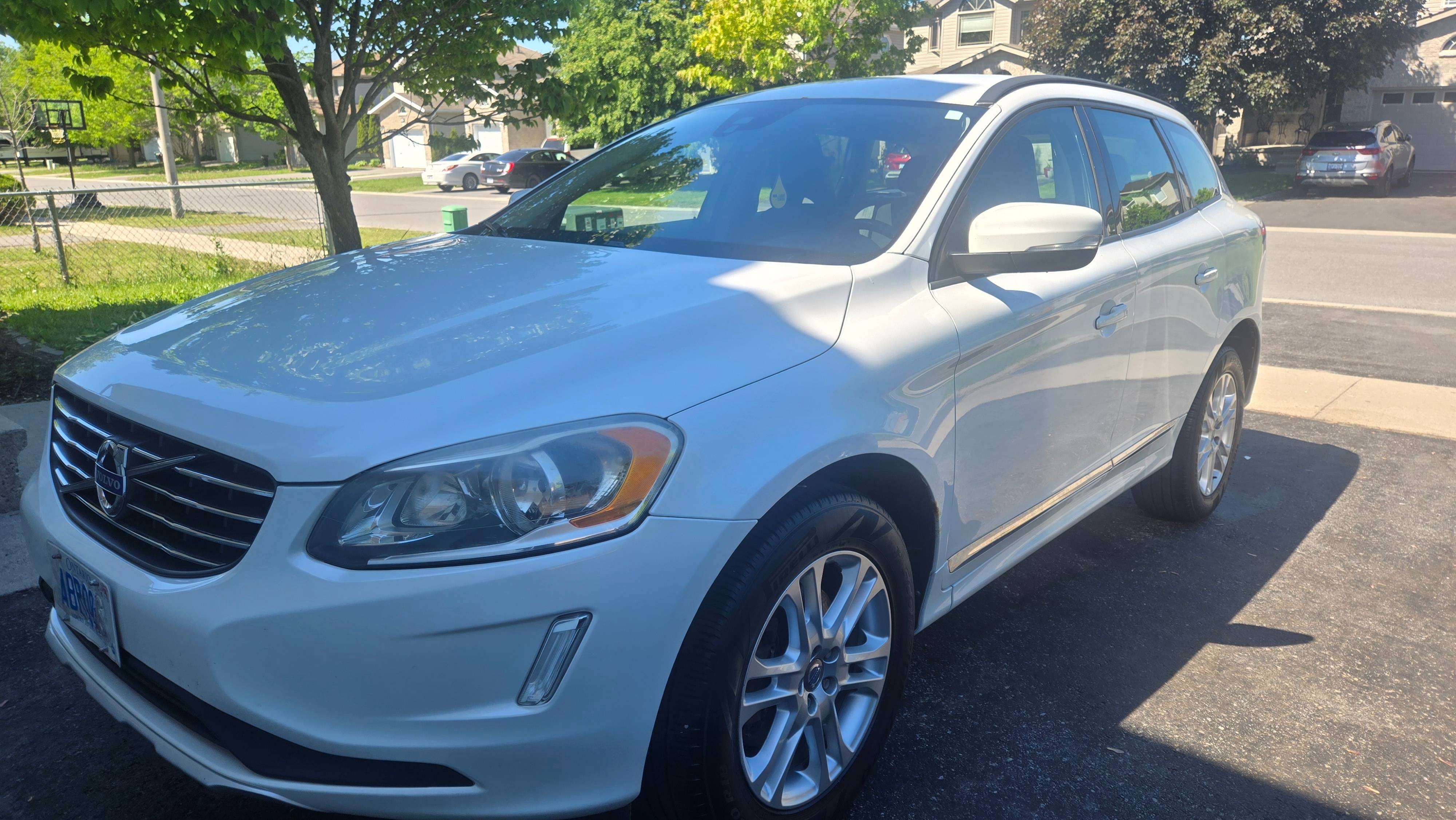 2015 Volvo XC60 T5 Drive-E thumb 7
