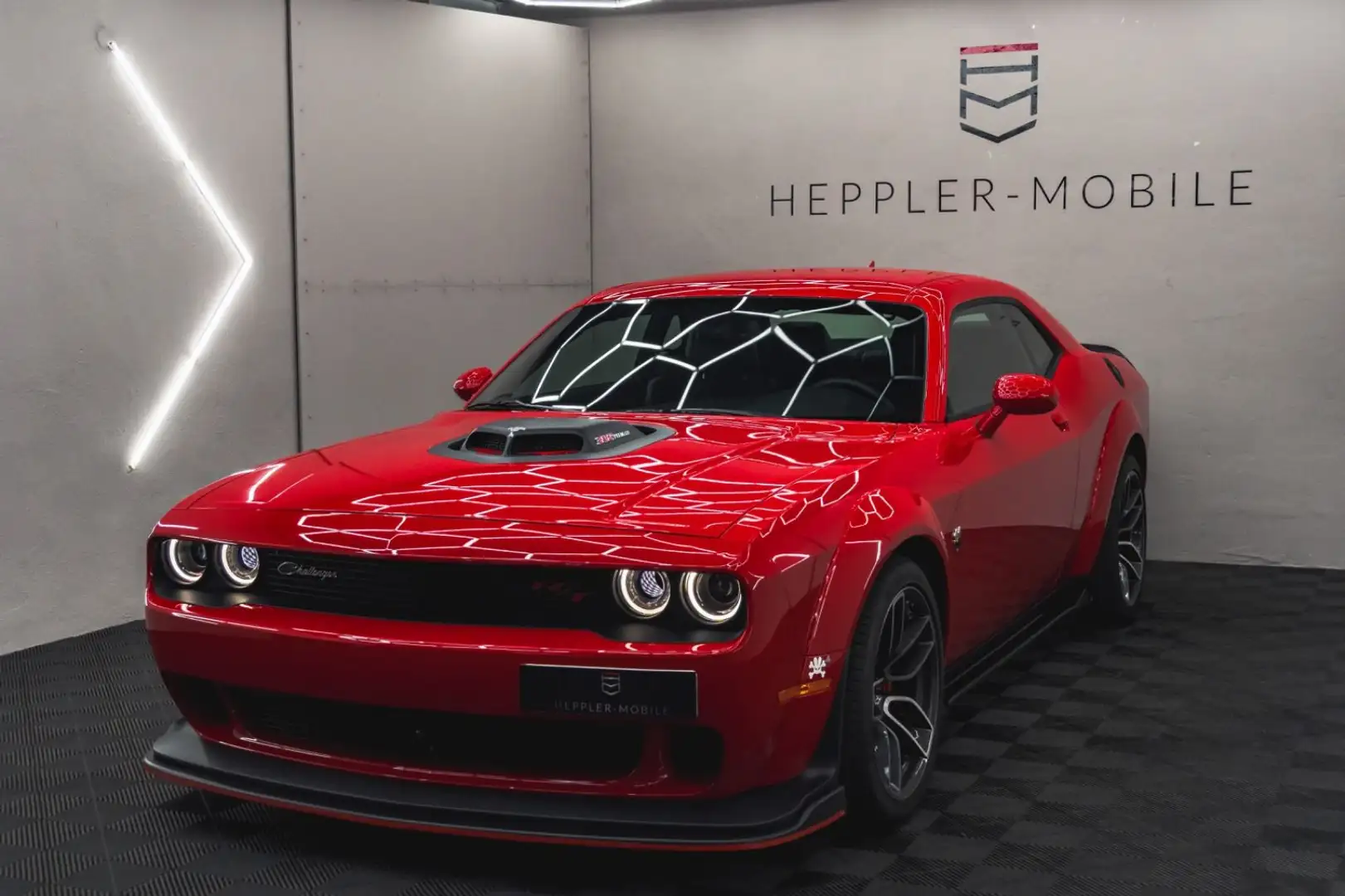 Dodge Challenger SRT Shaker, Widebody, ACC *neuwertig* Rouge - 1