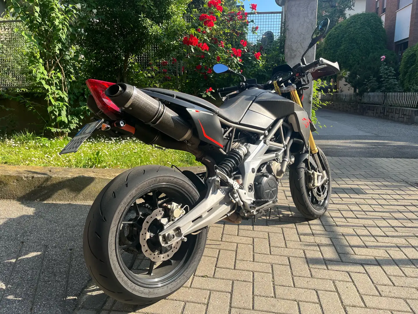 Aprilia Dorsoduro 750 cc Siyah - 2