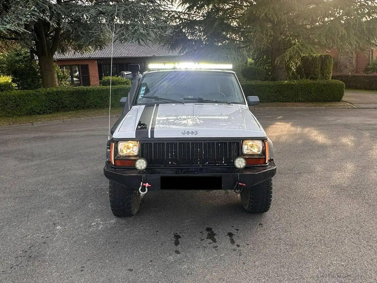Jeep Grand Cherokee 2.5 Turbo Laredo, foto 1