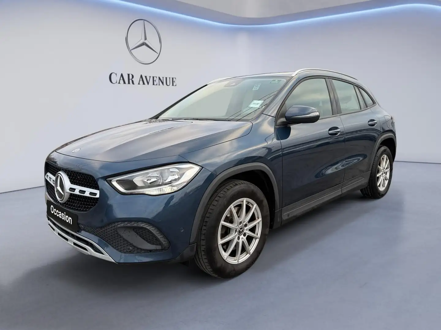 Mercedes-Benz GLA 180 d Bleu - 1