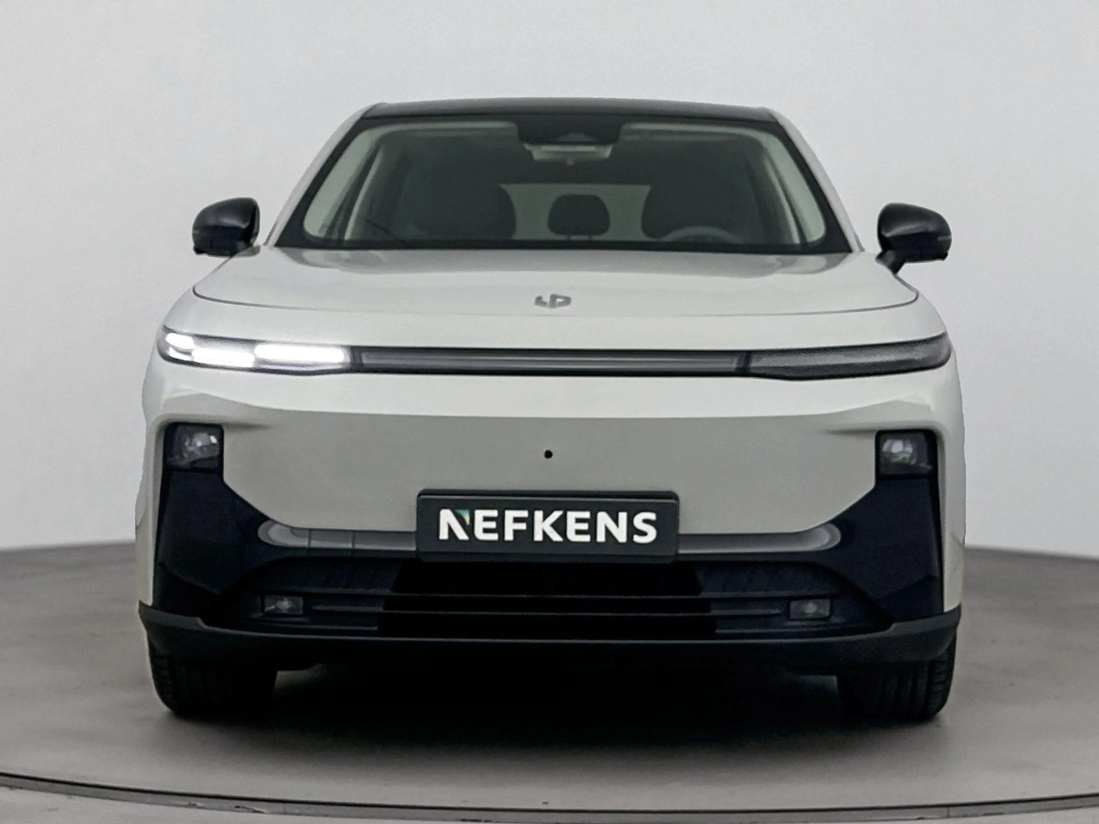 Leapmotor B10 Design ProMax 67.1 kWh | Panoramadak | Navigatie | — photo 3