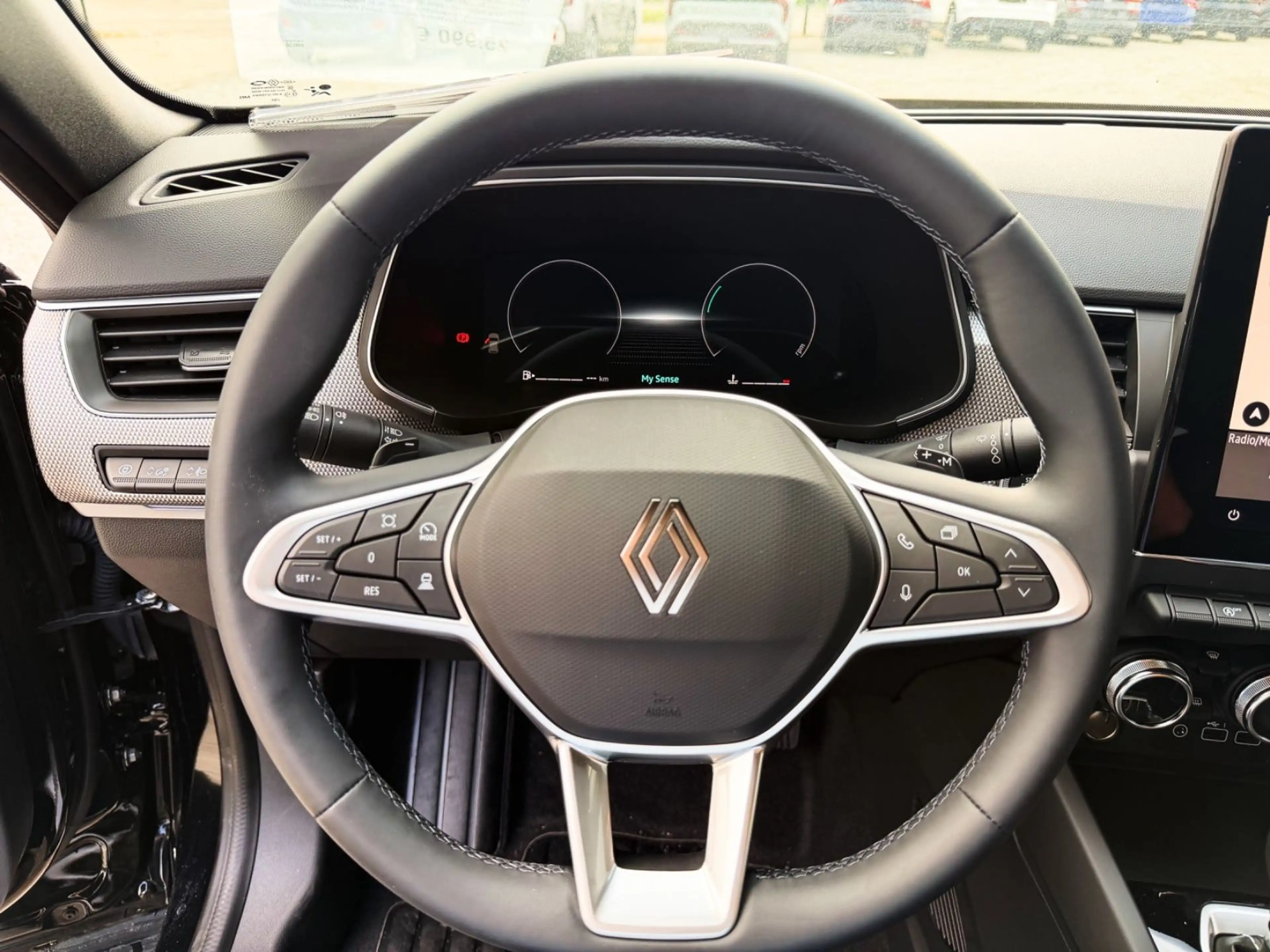 Renault Arkana Techno — photo 11