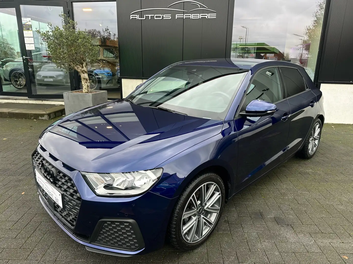 Audi A1 25 TFSI Sportback S tronic S line 10000 km Bleu - 1
