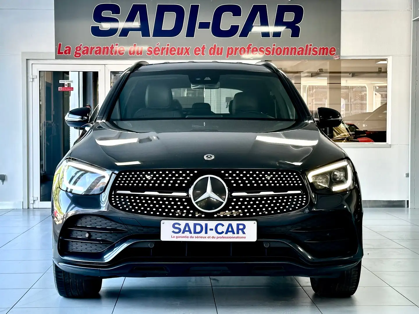 Mercedes-Benz GLC 200 d 163cv 4-Matic - AMG LINE EDITION Gris - 2