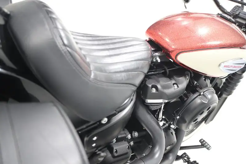 Harley-Davidson Street Bob - foto 8