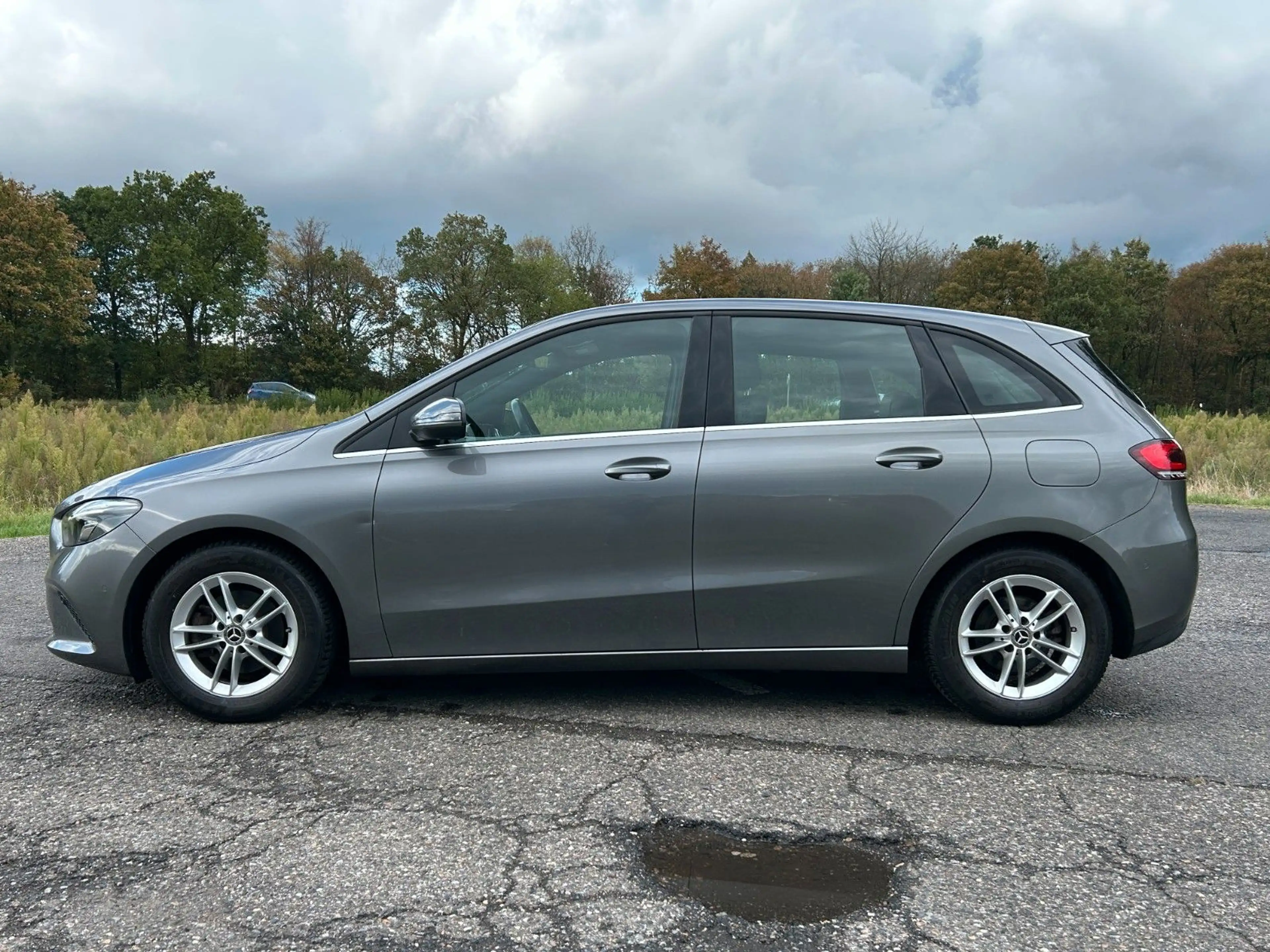 Mercedes-Benz B 180 LED Automatik Kamera PDC Teilleder — photo 2