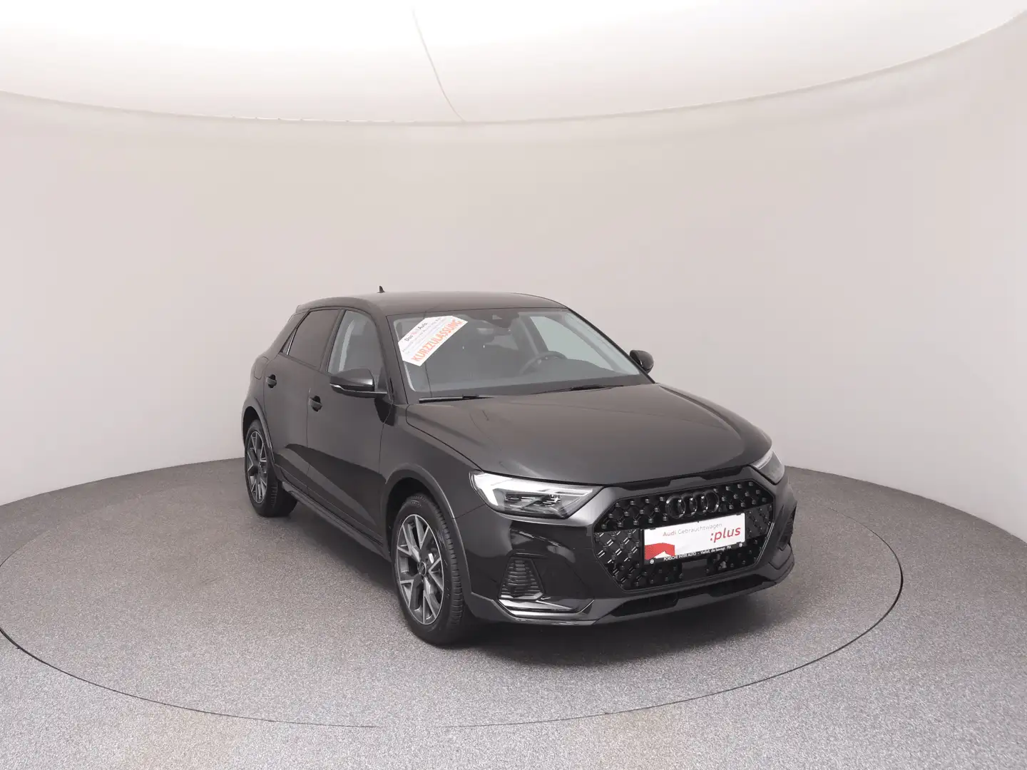 Audi A1 30 TFSI intense Schwarz - 2