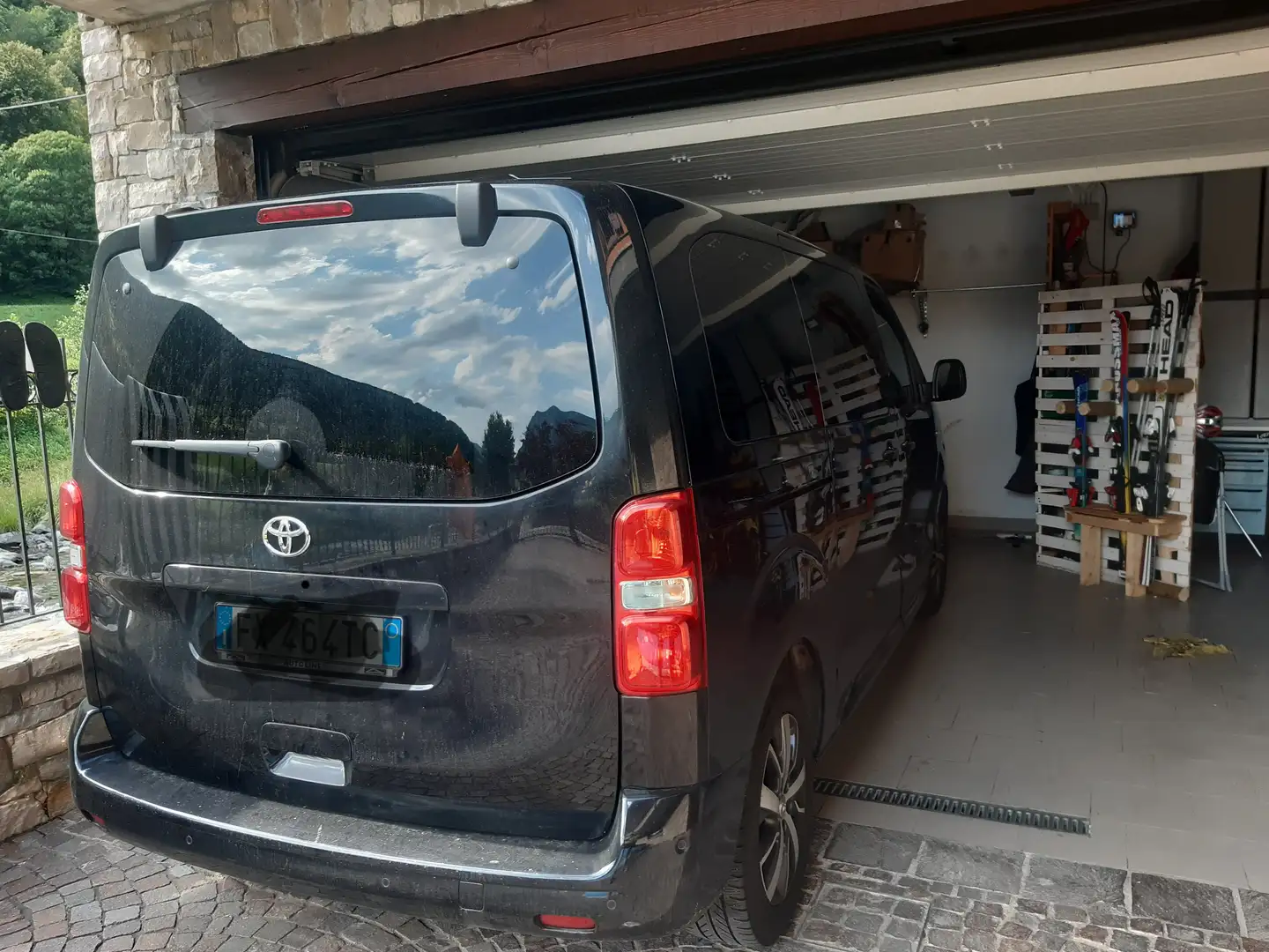 Toyota Proace Verso luxury medium 2.0d Nero - 2