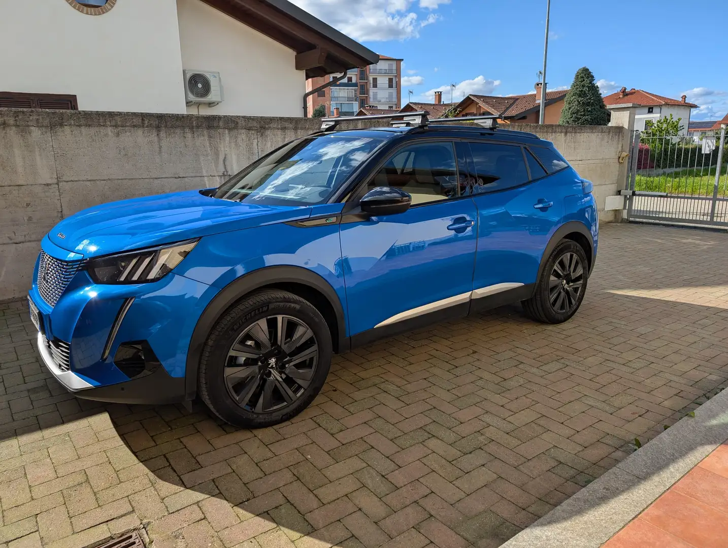 Peugeot e-2008 e-2008 GT 100kW 2021 Bleu - 2