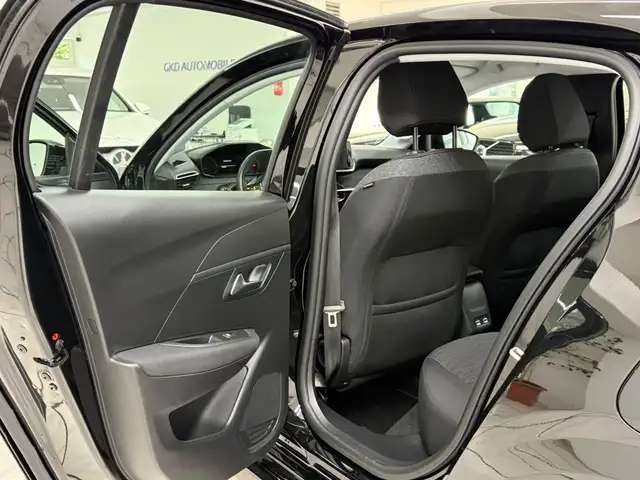 Peugeot 208 view 7
