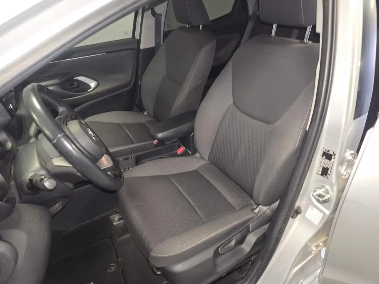 Toyota Yaris Yaris — photo 16