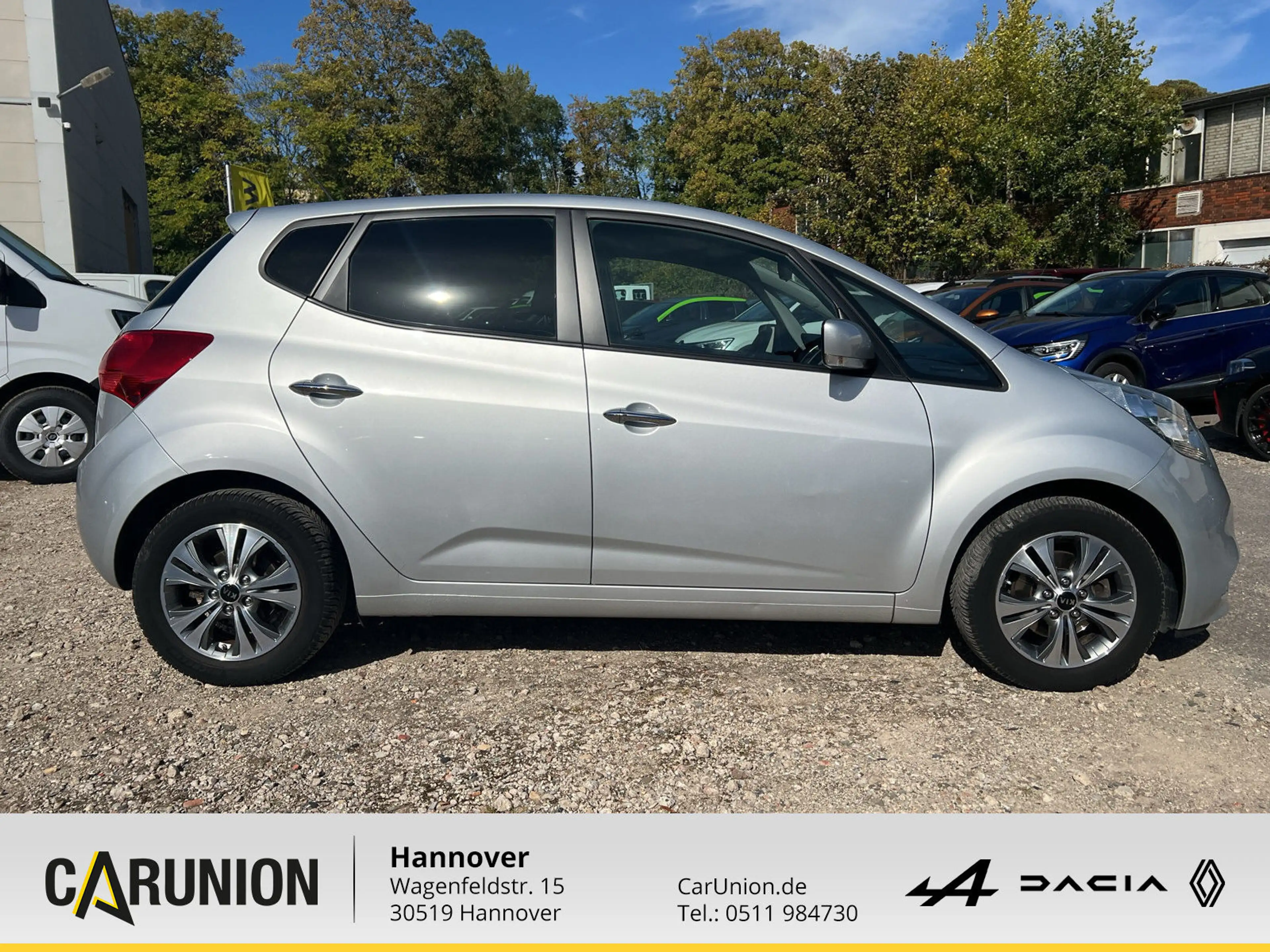 Kia Venga 1.4 CVVT Dream Team — photo 11