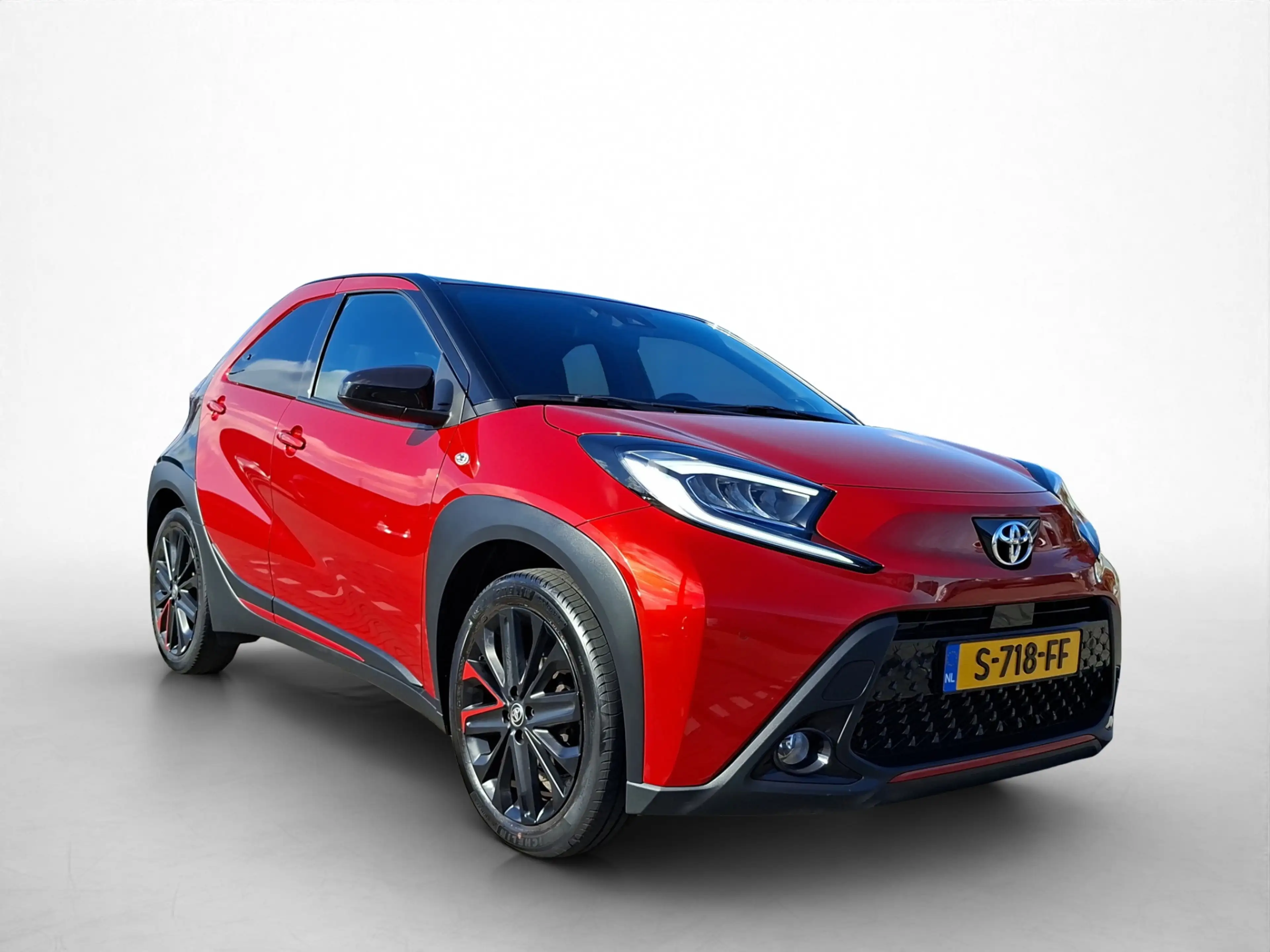 Toyota Aygo X 1.0 VVT-i S-CVT Premium | Dealer onderhouden | JBL — photo 3