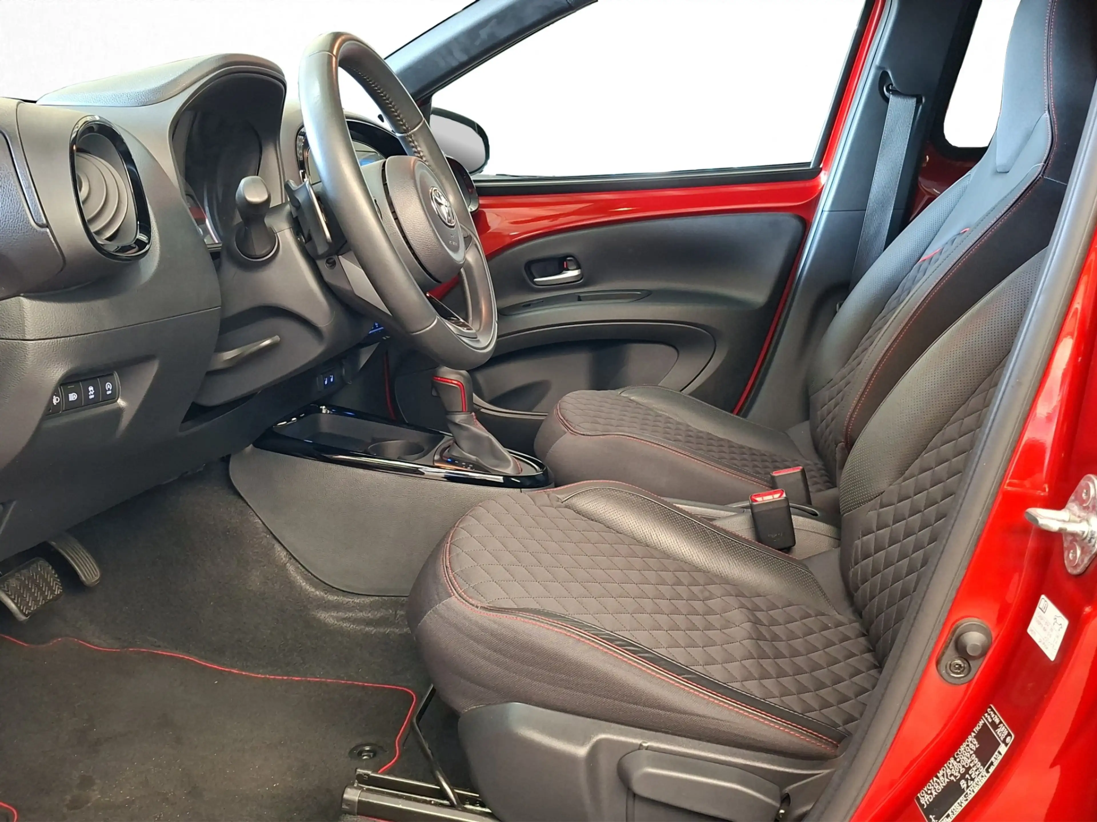 Toyota Aygo X 1.0 VVT-i S-CVT Premium | Dealer onderhouden | JBL — photo 13