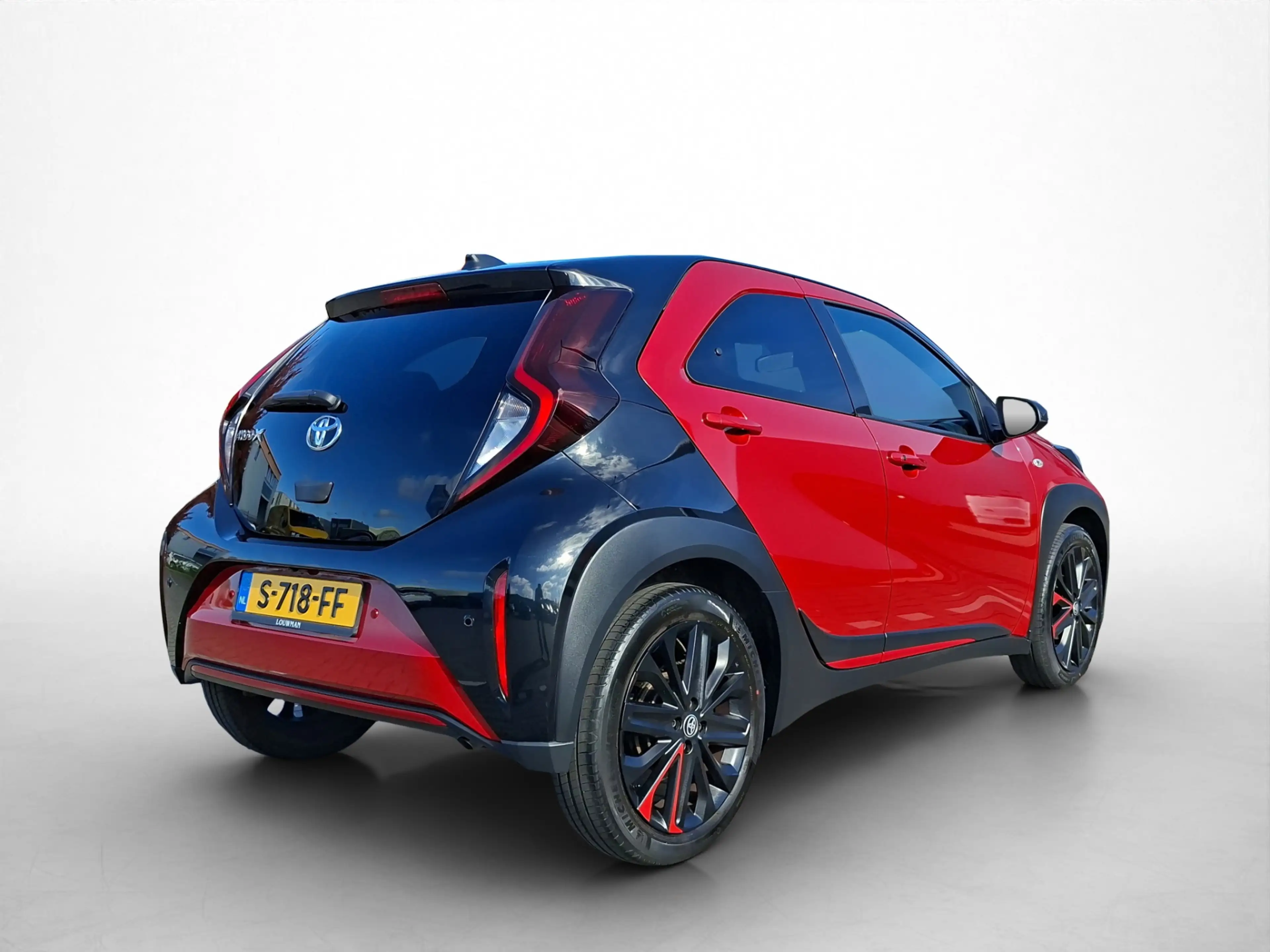 Toyota Aygo X 1.0 VVT-i S-CVT Premium | Dealer onderhouden | JBL — photo 11