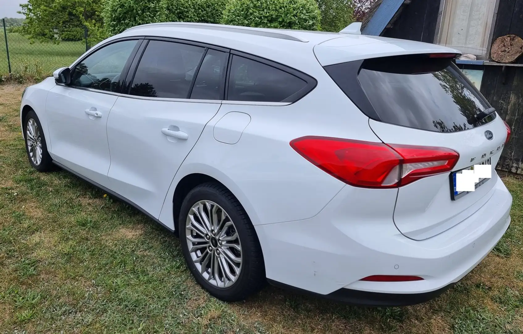 Ford Focus Focus Turnier 1.0 EcoBoost Start-Stopp-System COOL Weiß - 2