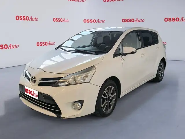 Toyota Verso 1.6 D-4D 111 HP 7 POSTI NEOPATENTATI