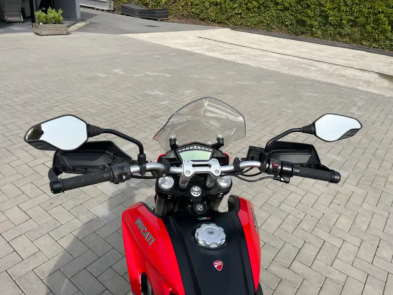 Ducati Hypermotard 939 - foto 7