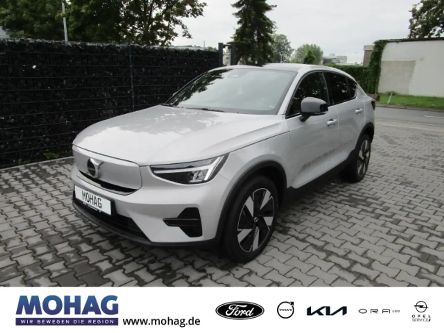 Volvo C40 Pure Electric 2WD Recharge Plus StandHZG Panorama Silber - 1