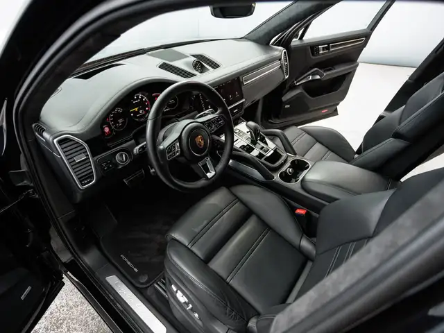 Porsche Cayenne Turbo S E-Hybrid III Ansicht 43