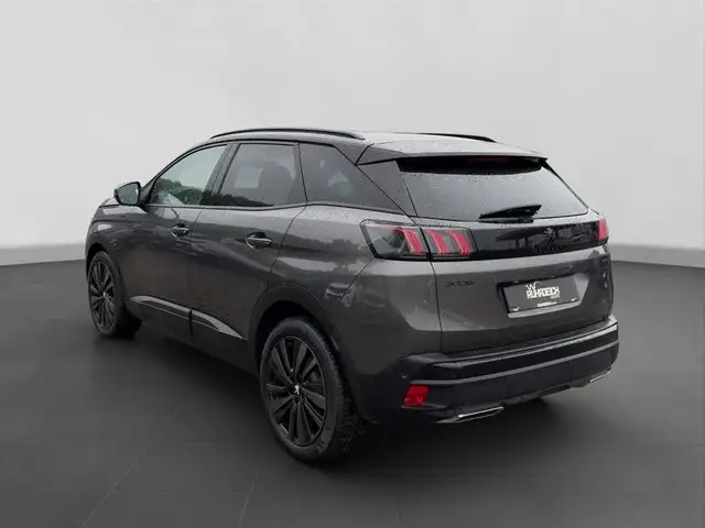Peugeot 3008 view 3