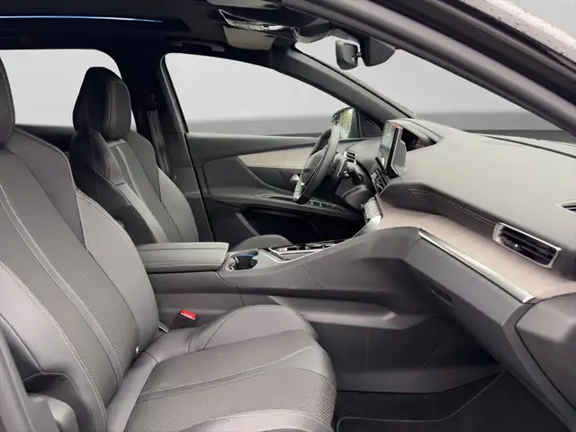 Peugeot 3008 view 9