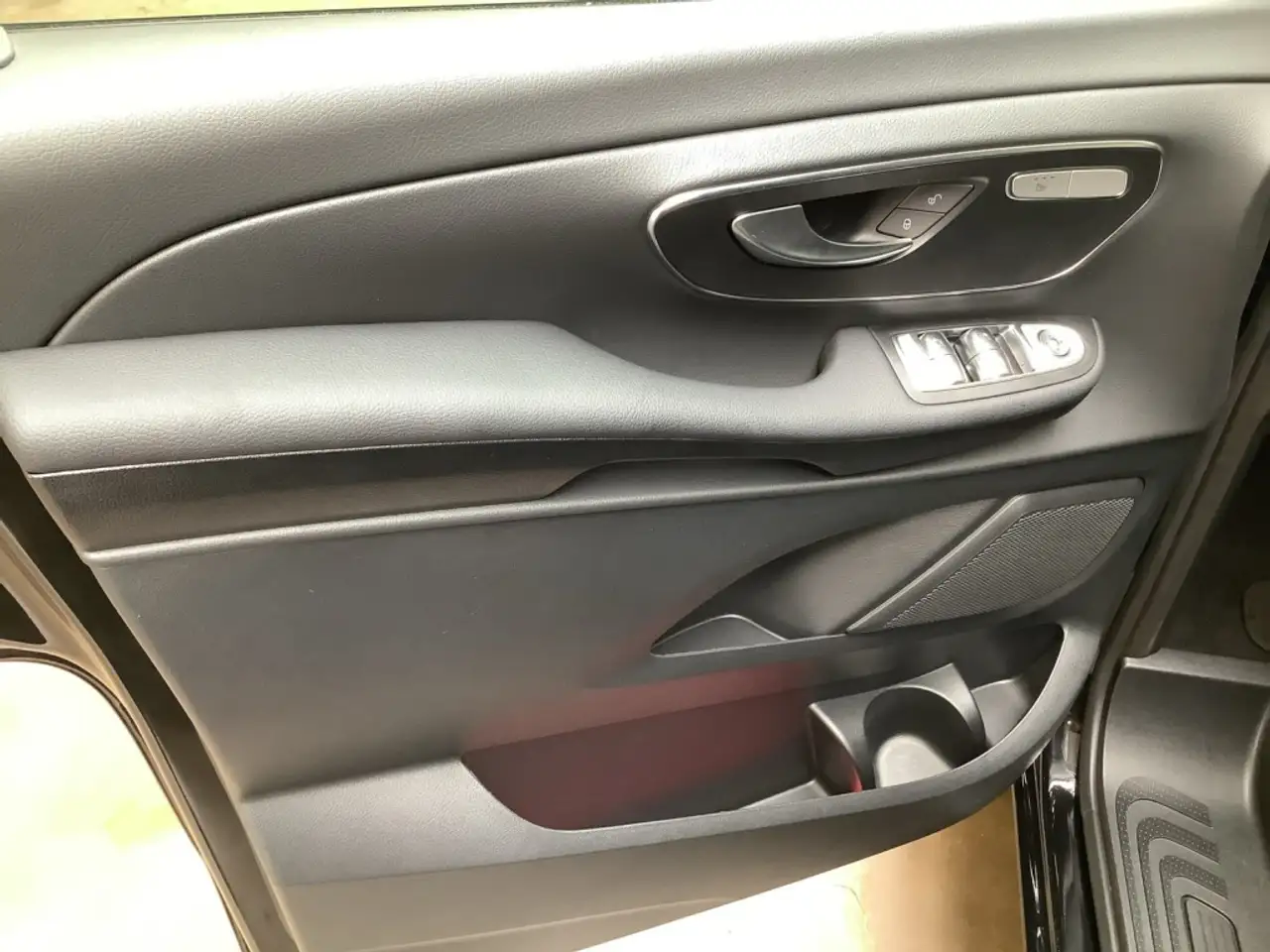 Mercedes-Benz V 300 d extralang 4 Matic AIRMATIC/Distronic 6