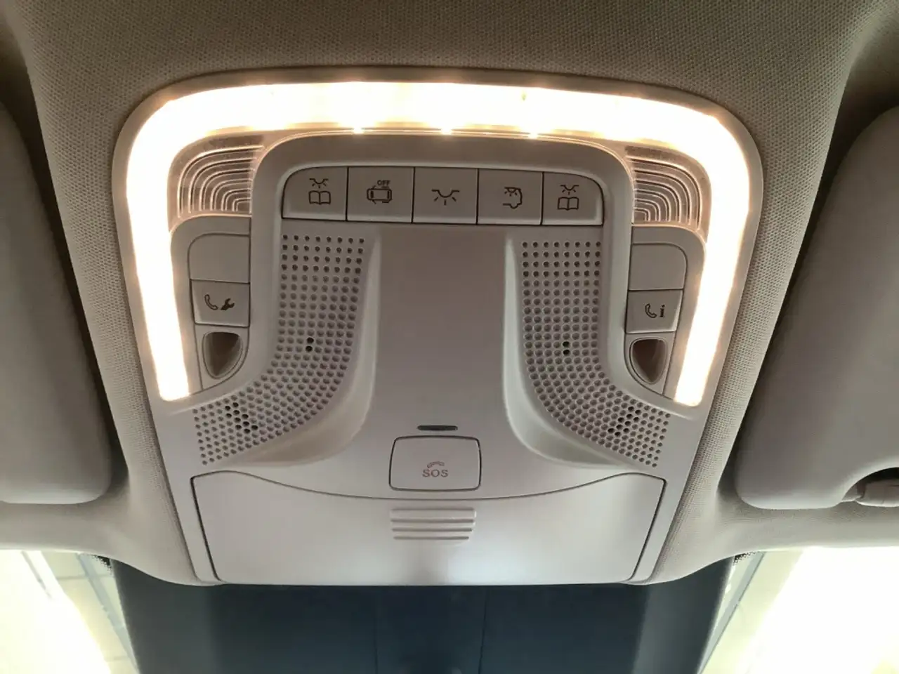 Mercedes-Benz V 300 d extralang 4 Matic AIRMATIC/Distronic 17