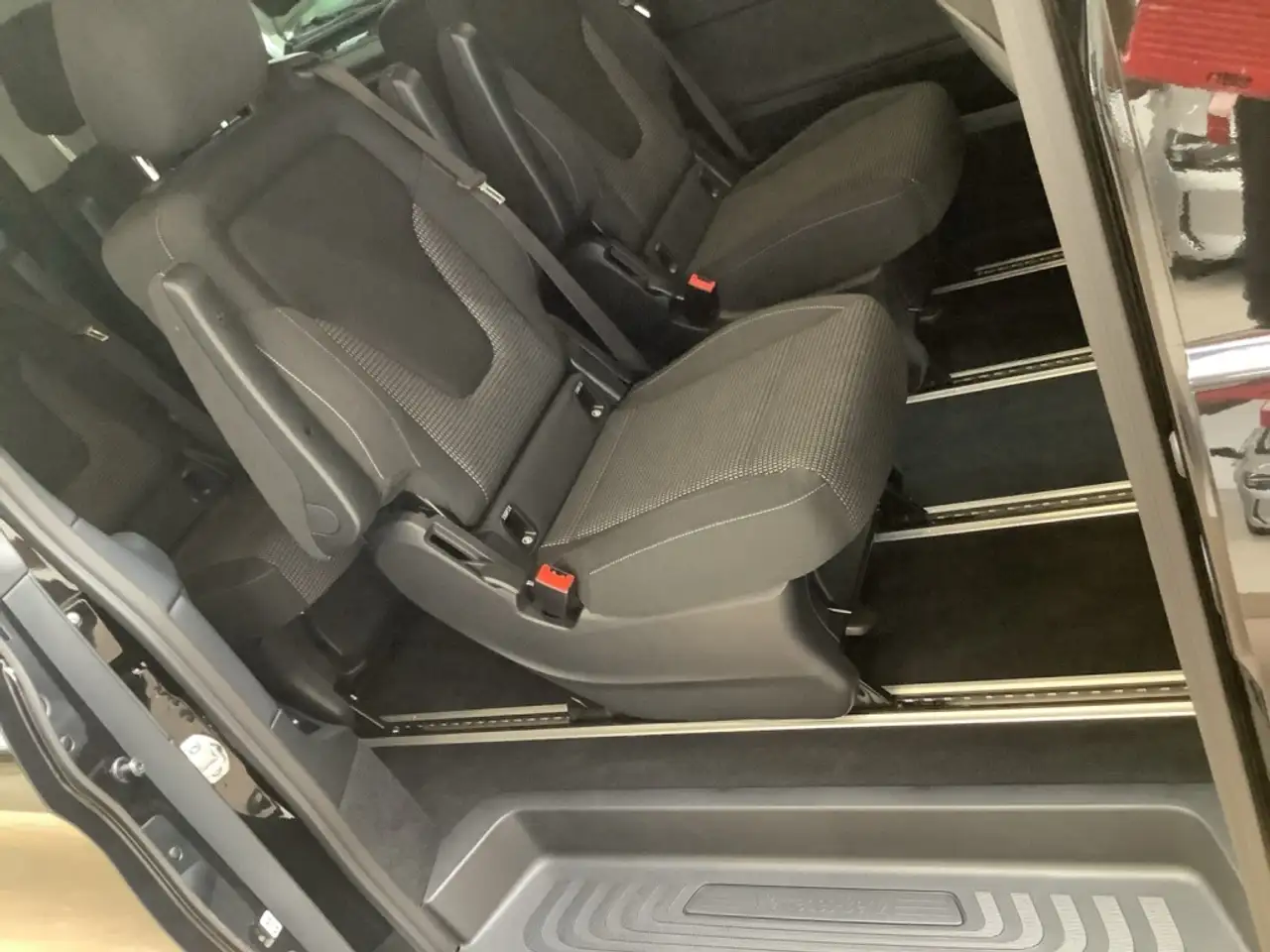 Mercedes-Benz V 300 d extralang 4 Matic AIRMATIC/Distronic 11