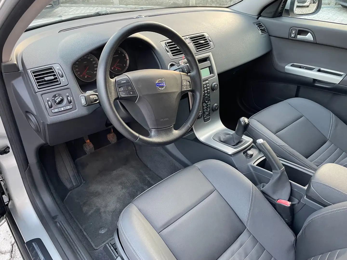Volvo V50 V50 1.6 Summum IDONEA NEOPATENTATI KM REALI !!! Plateado - 2