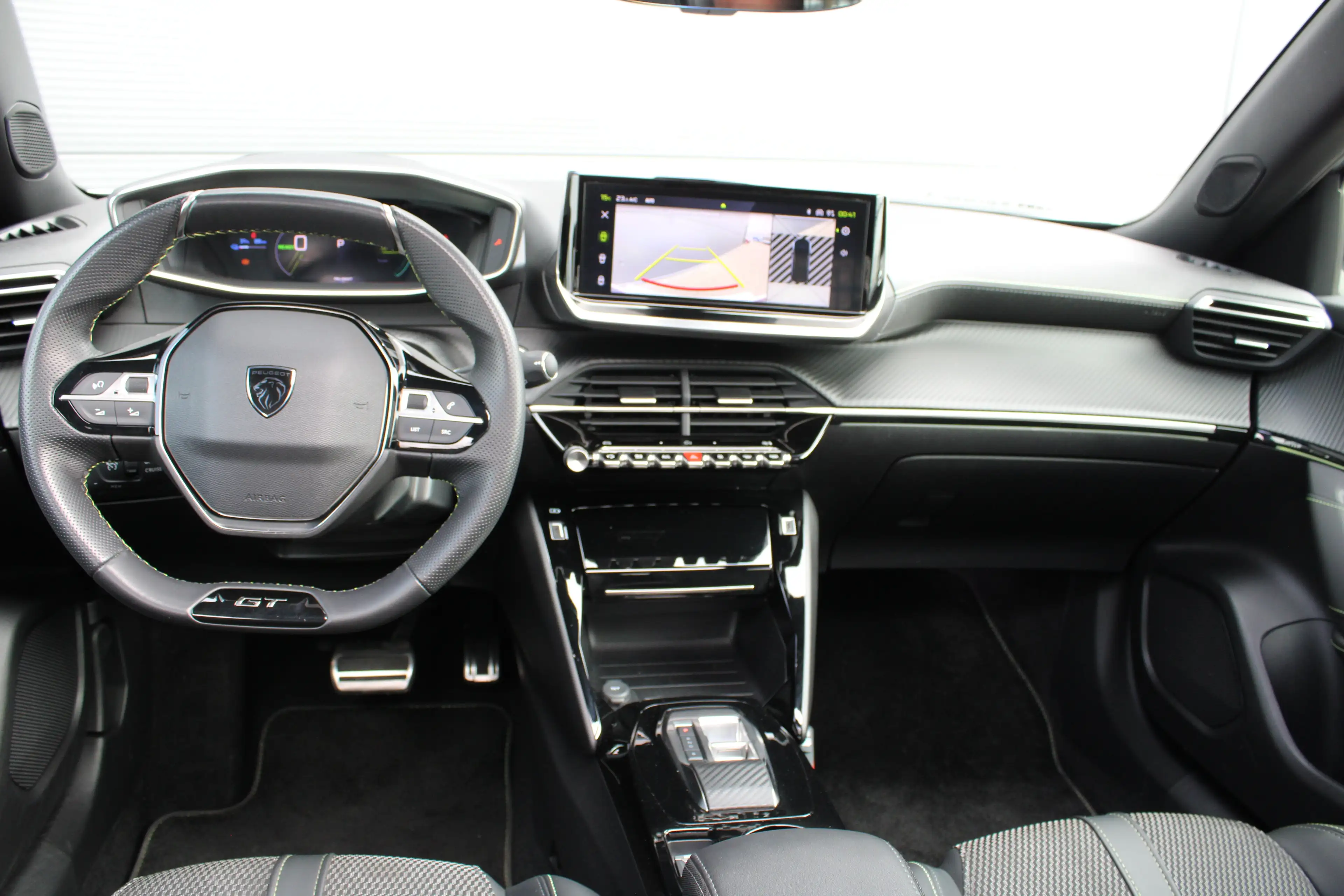 Peugeot e-2008 EV GT 54 kWh | Navigatie | Panorama/schuifdak | Fa — photo 12