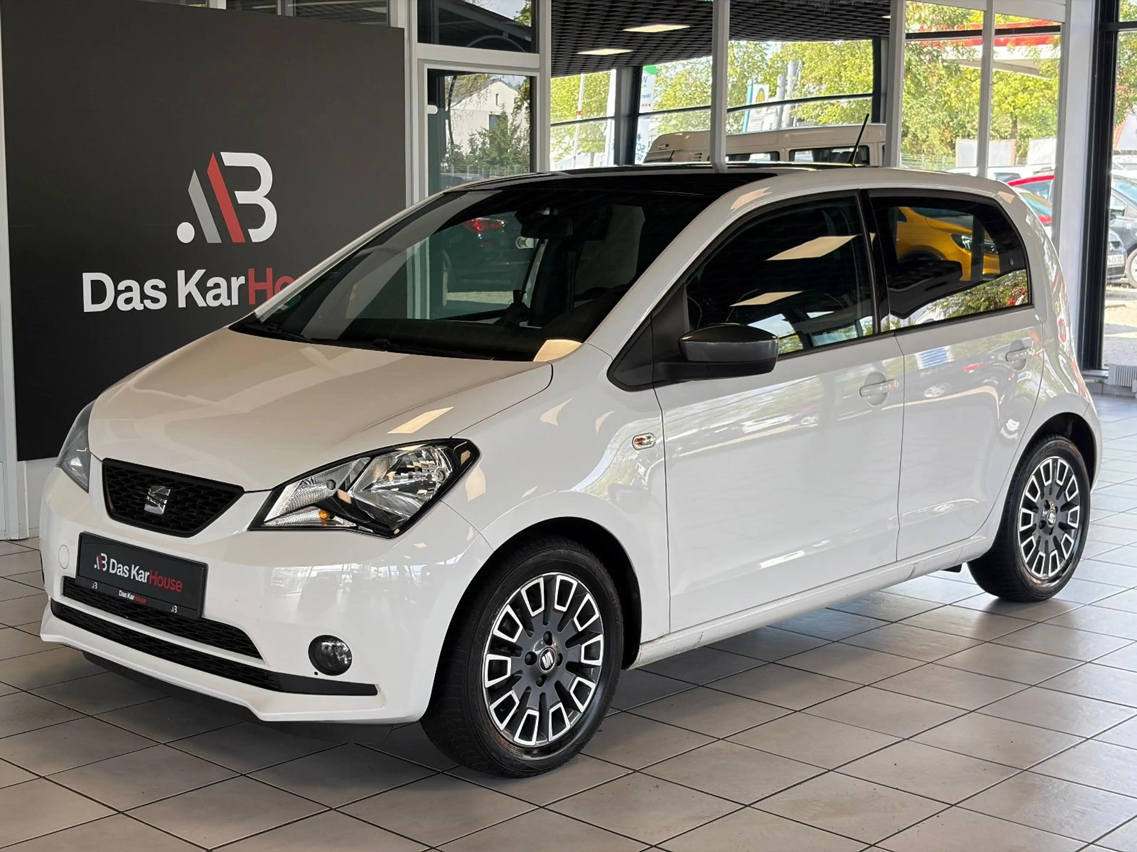 SEAT Mii 1.0 Chic · 5 Türer · PDC · Sitzhzg. · Klima — photo 8