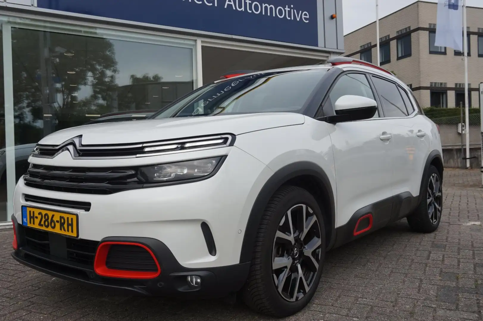 Citroen C5 Aircross 1.2 PureTech Business Plus / navigatie / leer / tr Wit - 1