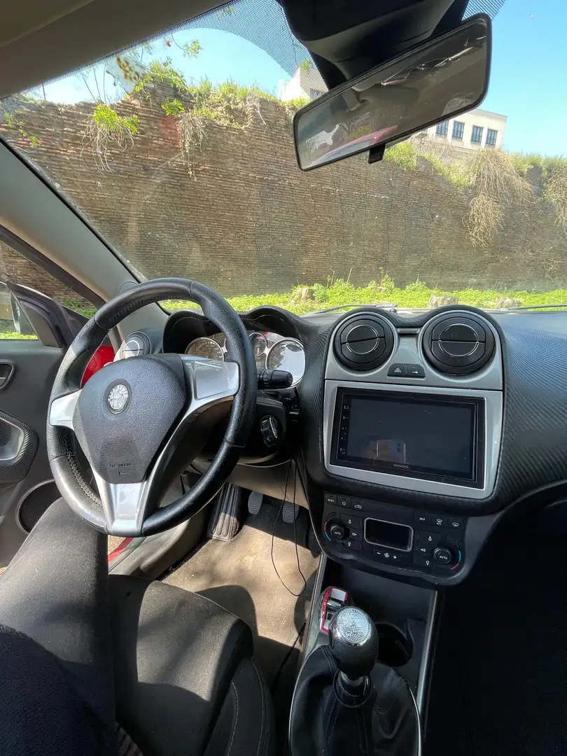 Alfa Romeo MiTo MiTo 1.4 tb Distinctive Sport Pack 155cv Rojo - 2