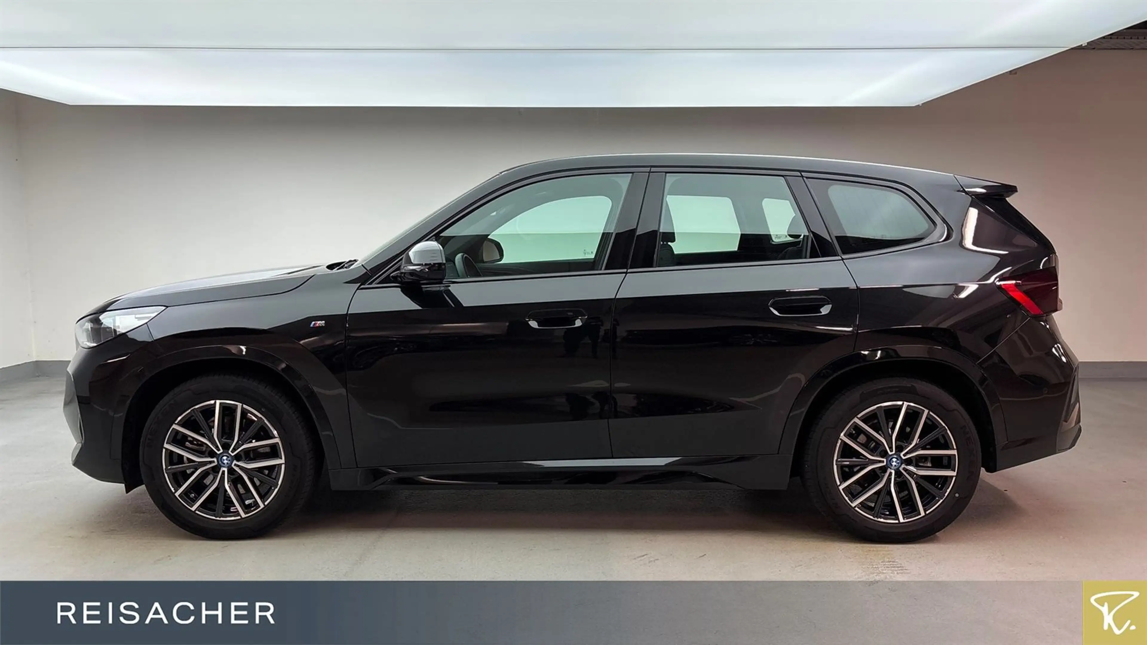 BMW iX1 IX1 A XDRIVE30 M-Sport,AHK,DA+,ACC,HUD — photo 9