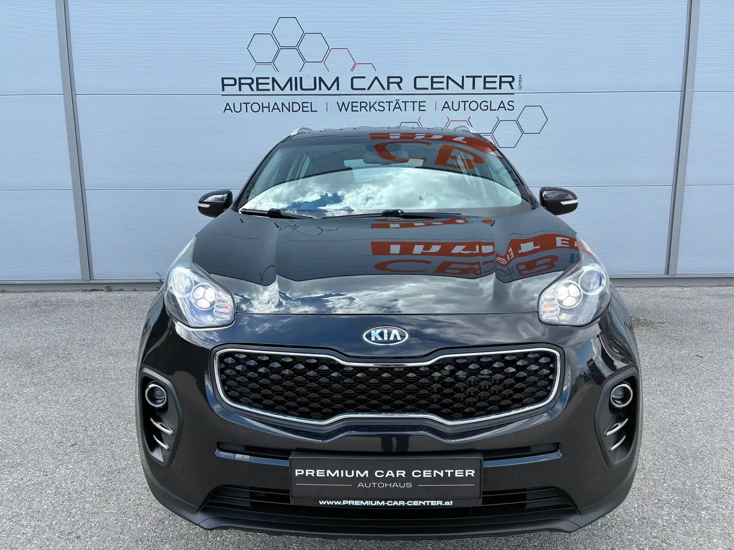 Kia Sportage 1,7 CRDi Silber KAMERA / NAVI / SITZHZG. Schwarz - 2
