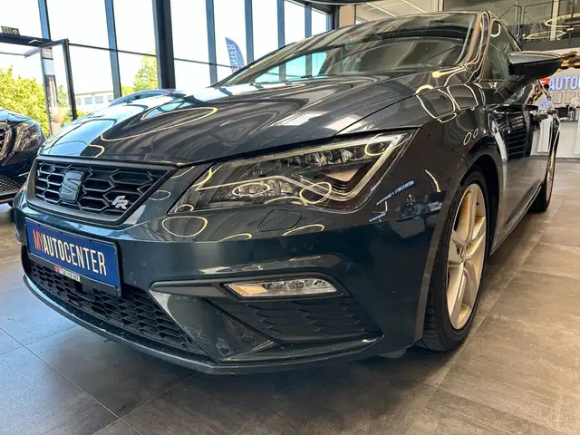 Seat Leon view 4