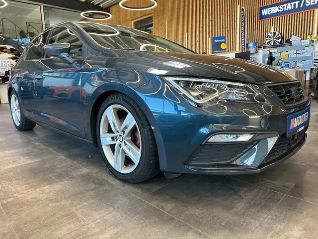 Seat Leon view 3
