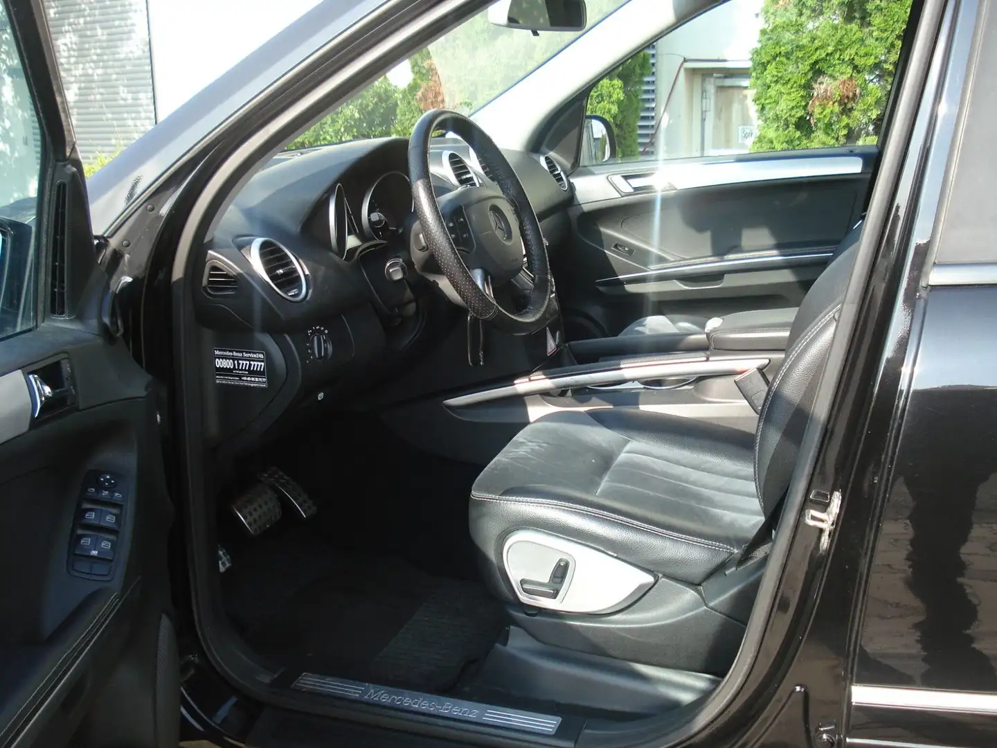 Mercedes-Benz ML 320 .SPORTPAKET ! TÜV-NEU ! 185.000KM ! TOP ! Zwart - 2