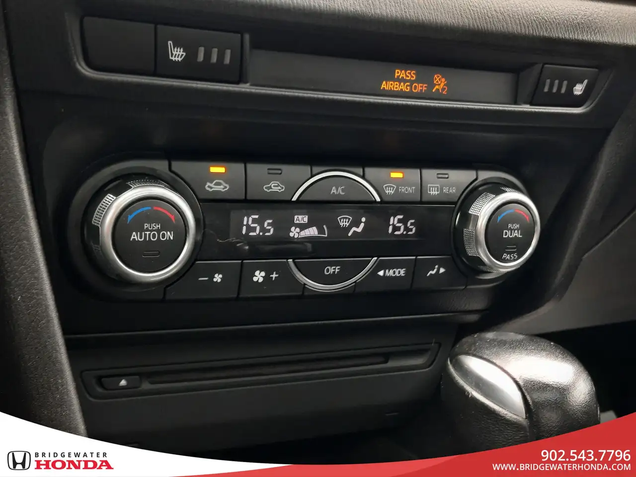 Mazda 3 снимка Mazda 3