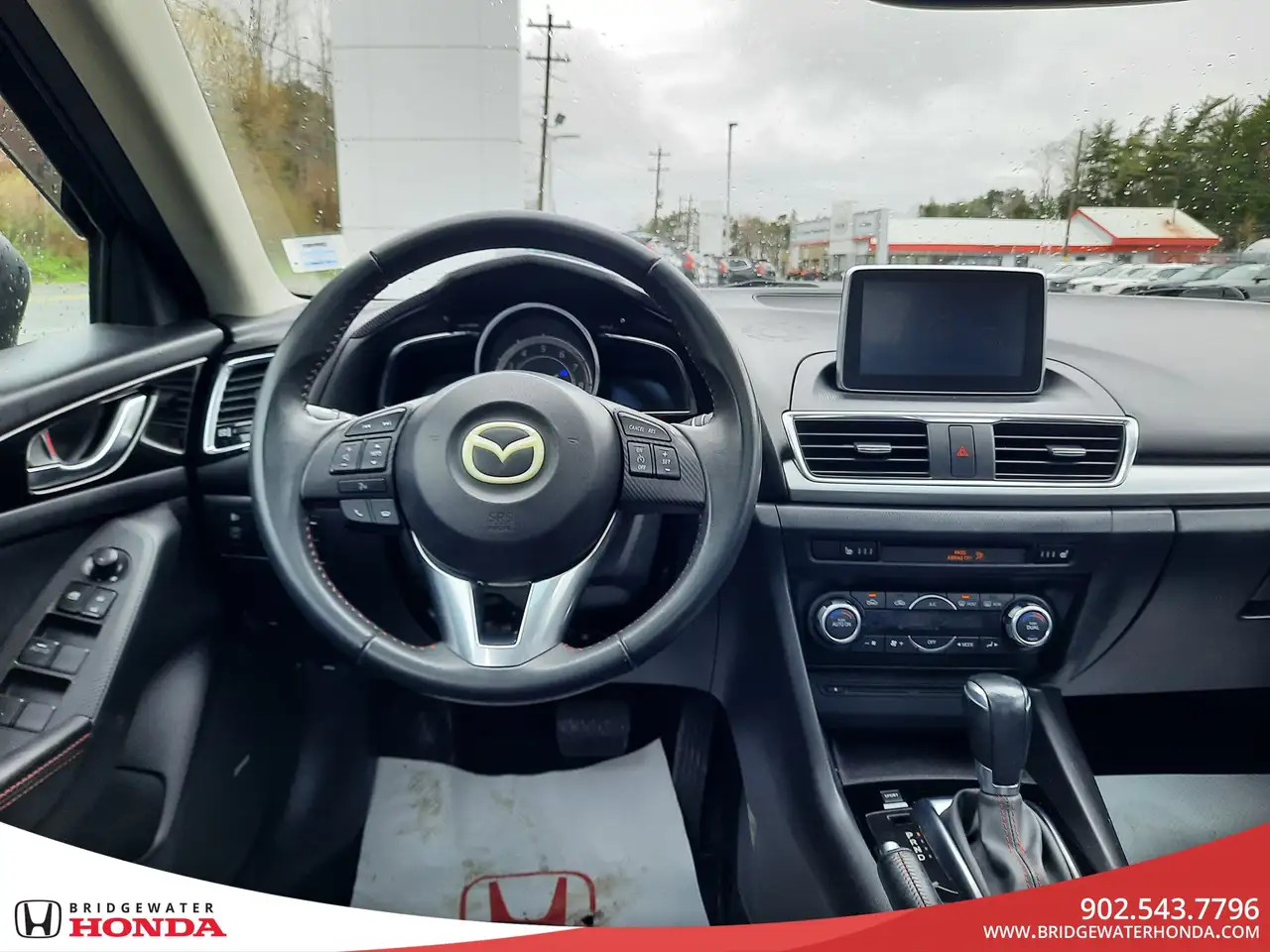 Mazda 3 снимка Mazda 3