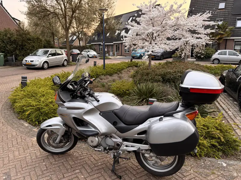 Honda NT 650 - foto 2