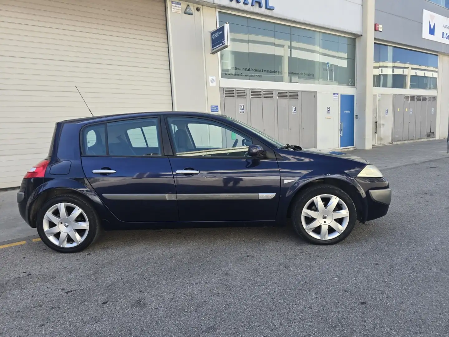 Renault Megane 1.6 Emotion Albastru - 1