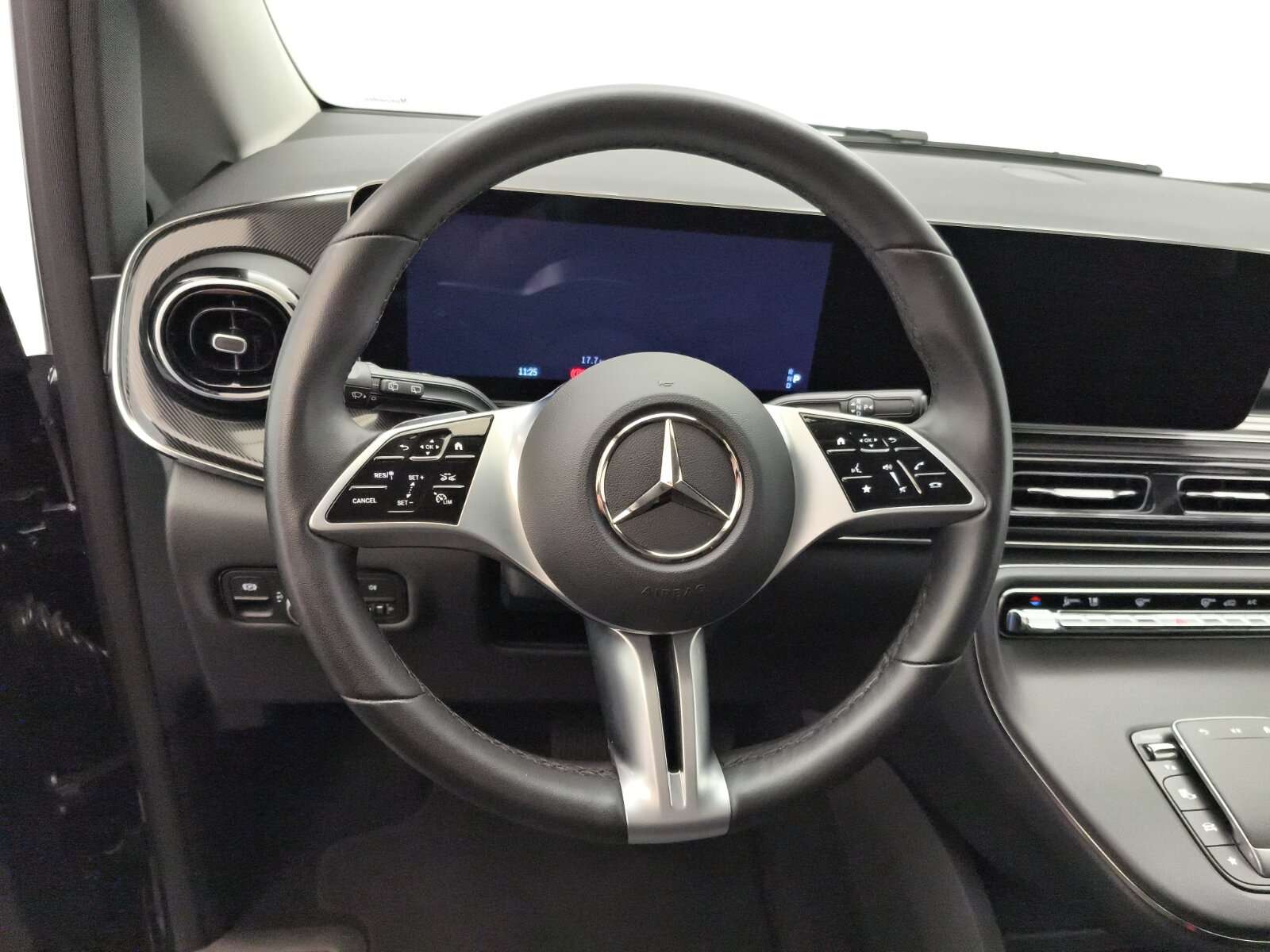 Mercedes-Benz V 220