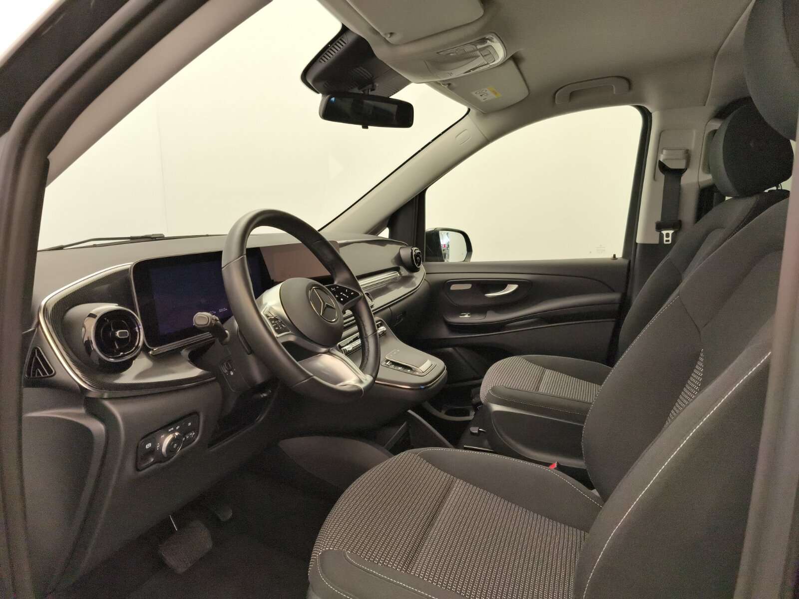 Mercedes-Benz V 220