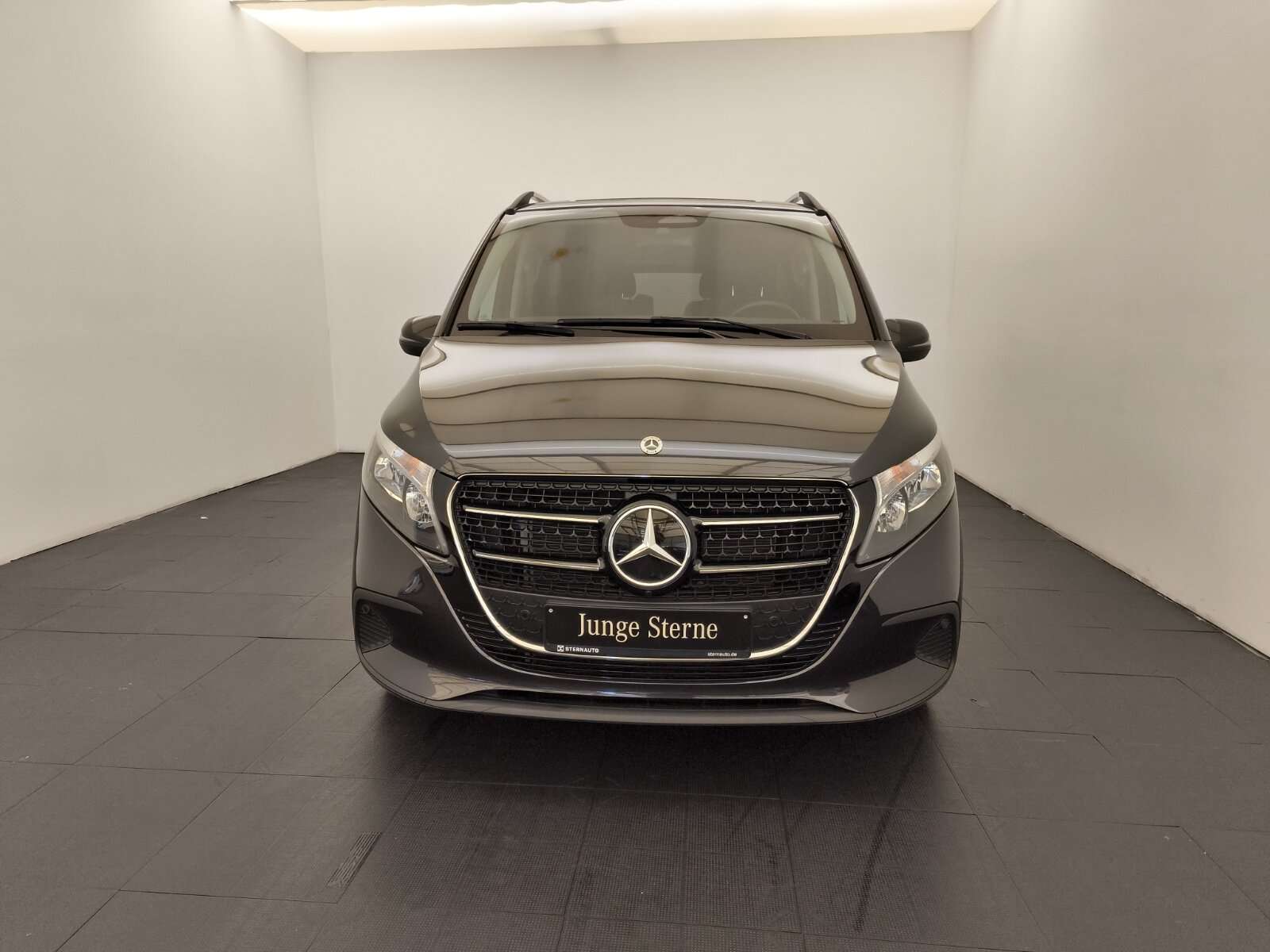 Mercedes-Benz V 220