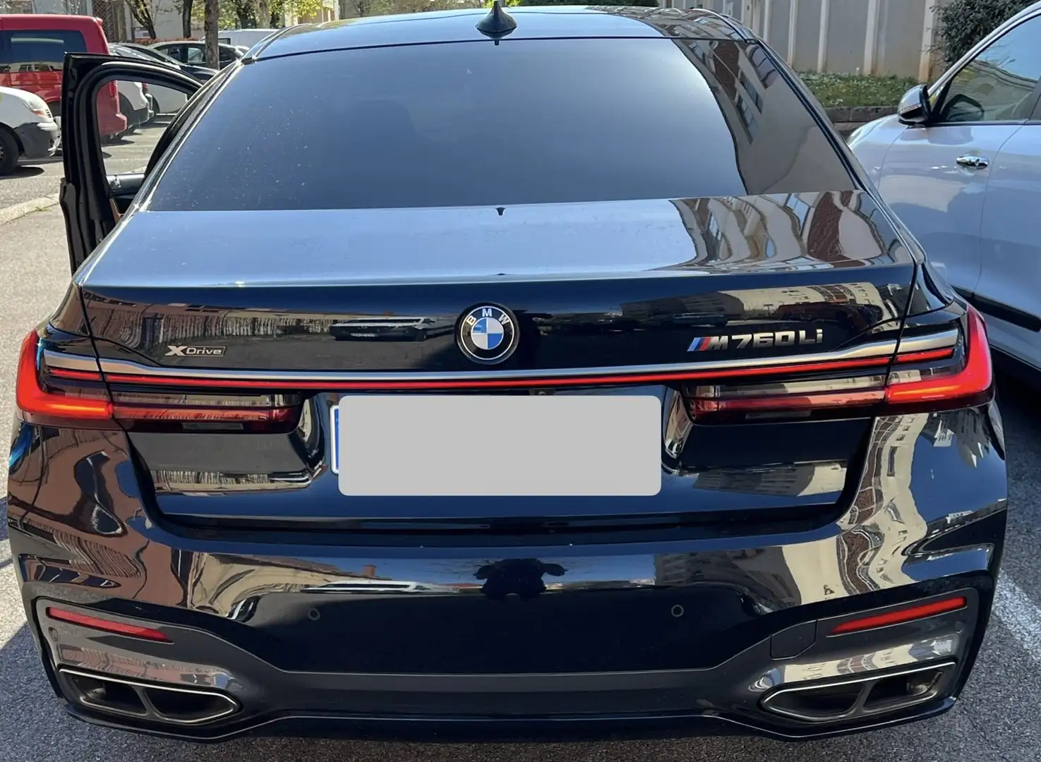 BMW 760 M760 L i xDrive Zwart - 2